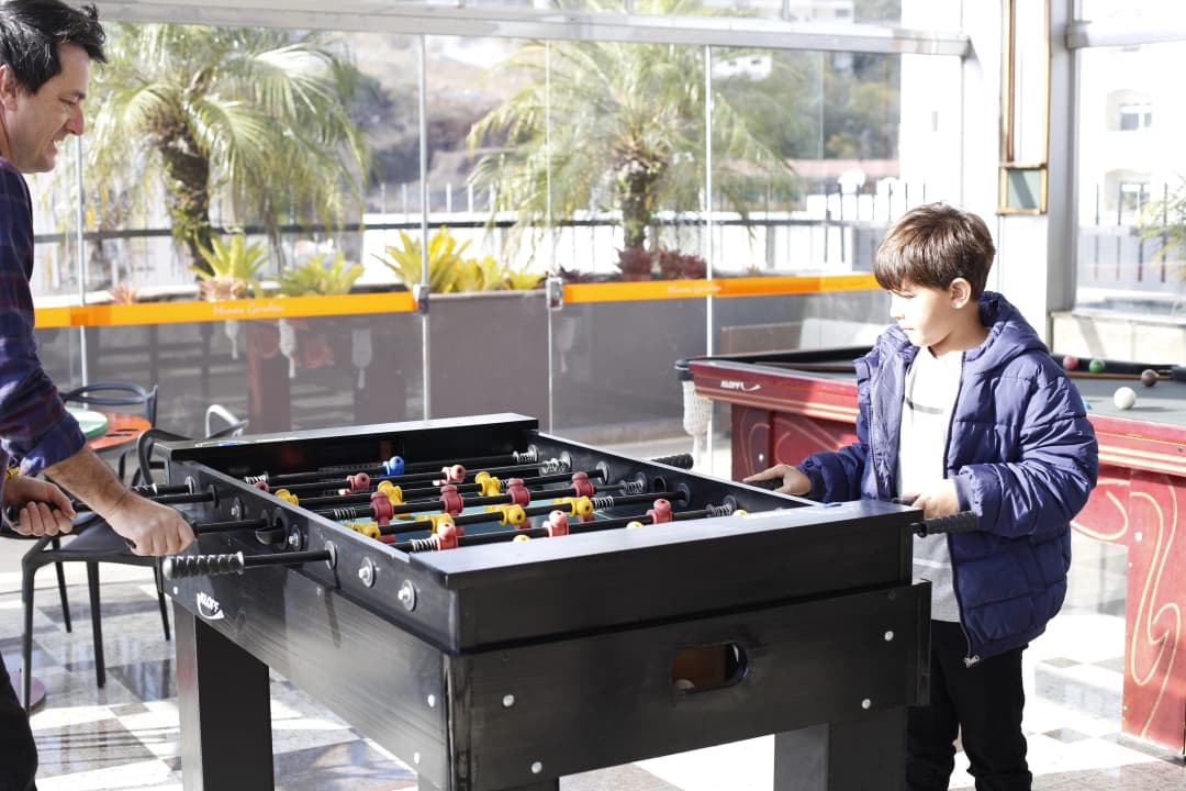 Pool table